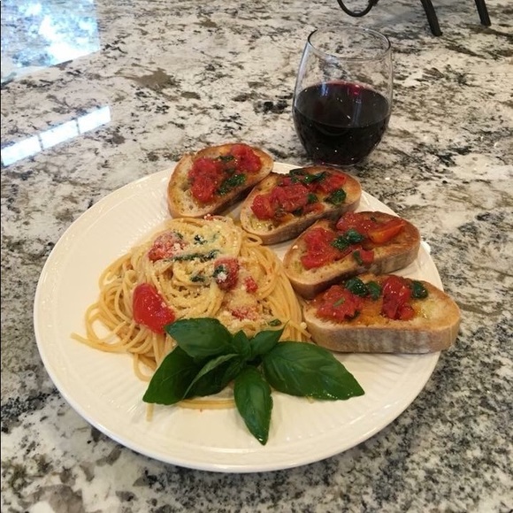 Meet your Posher, Cathy - Picture 3 of 6